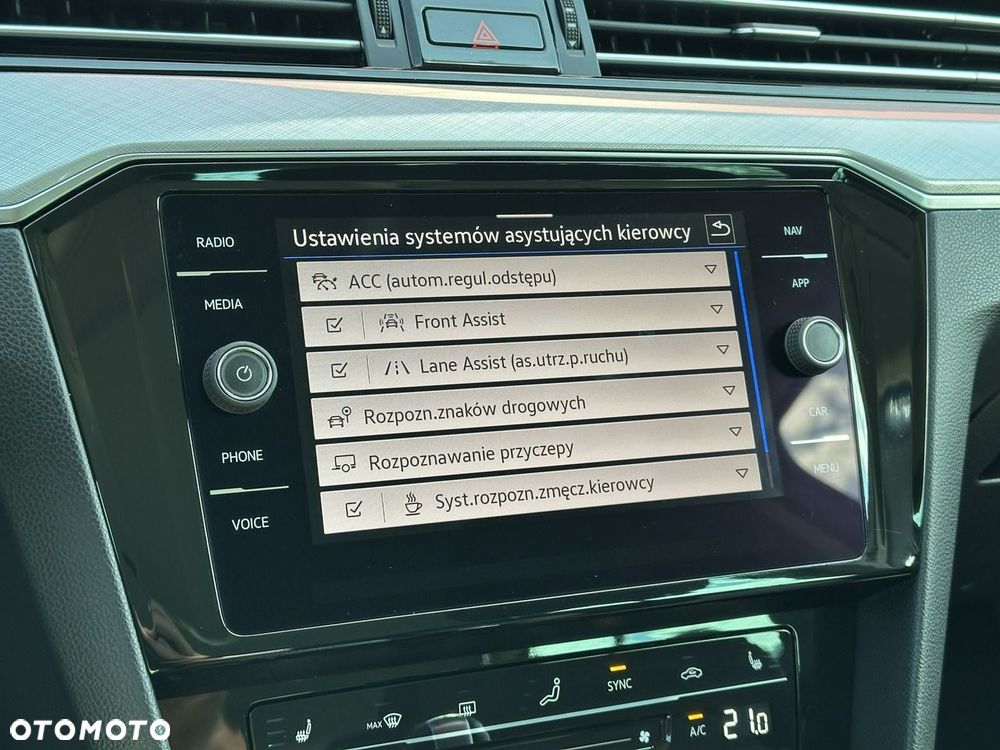Volkswagen Passat Variant 2.0 TDI SCR DSG Business - 26