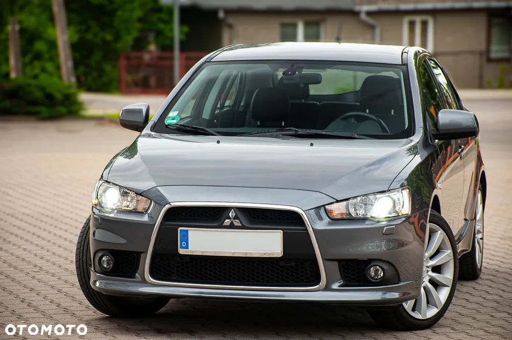 Mitsubishi Lancer 1.8 CVT Intense - 26