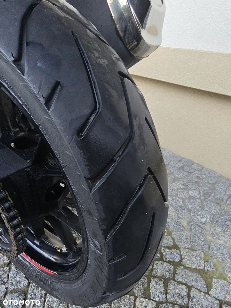 Suzuki V-STROM - 9