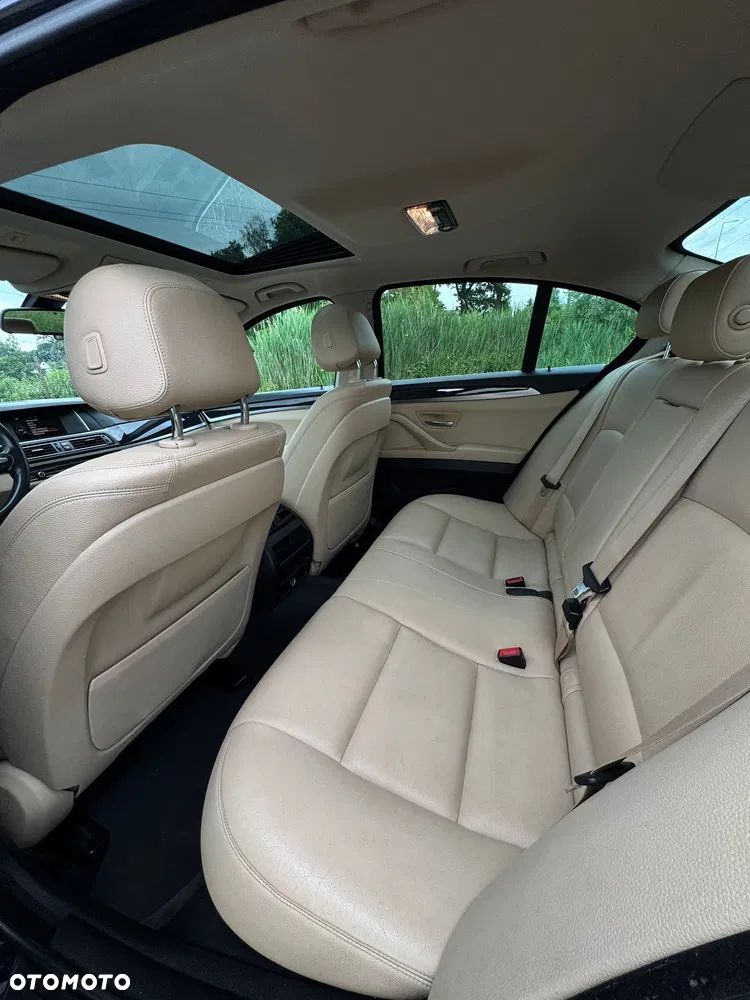 BMW Seria 5 520d xDrive Luxury Line - 31