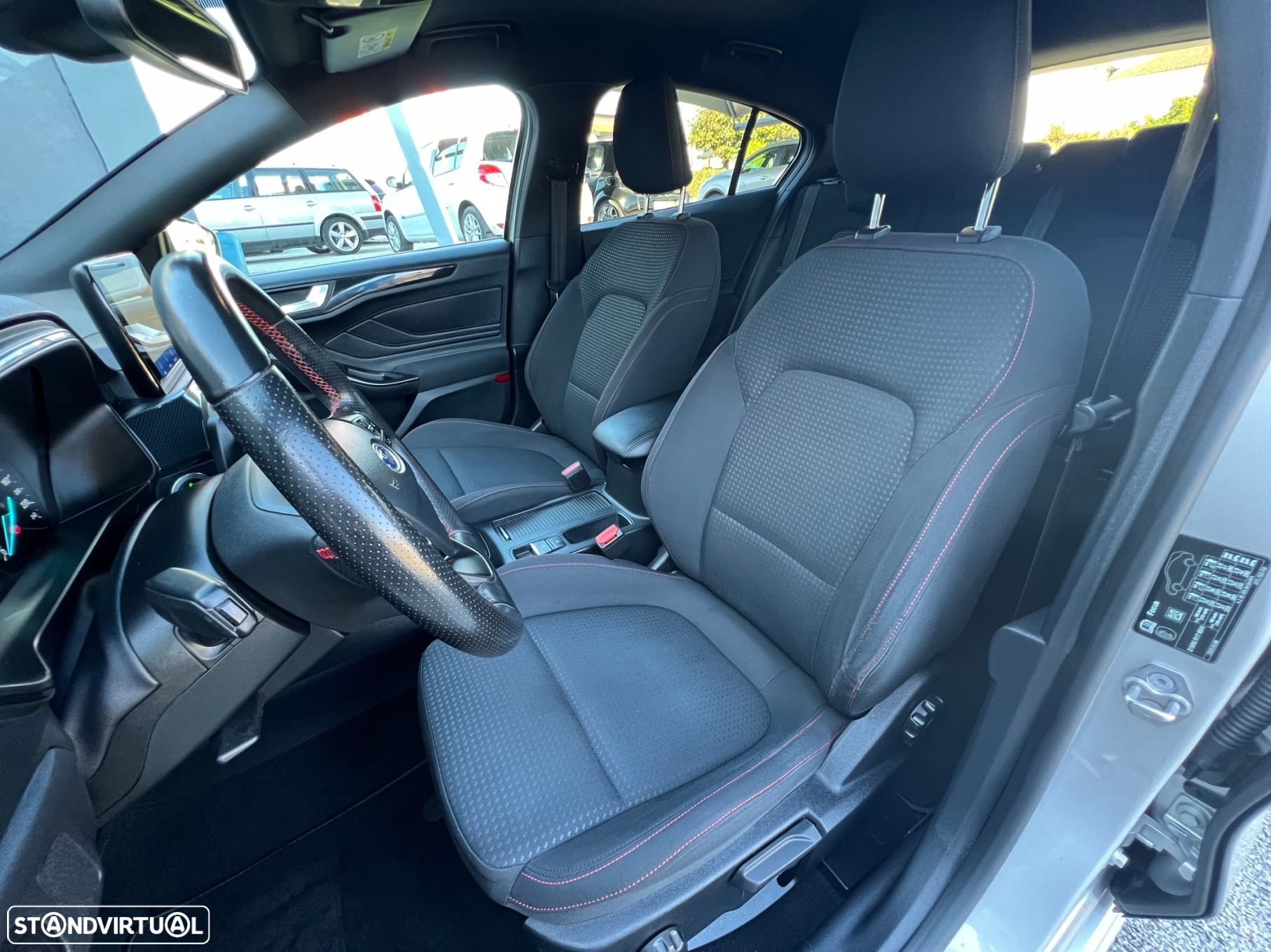 Ford Focus 1.0 EcoBoost ST-Line - 19