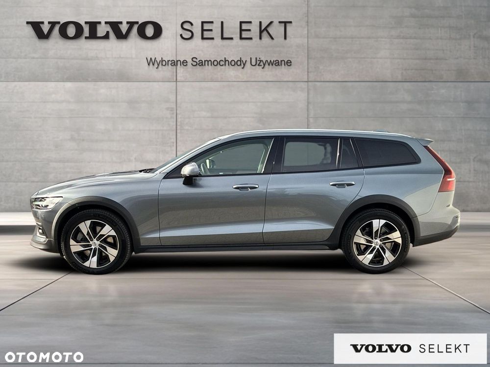 Volvo V60 Cross Country - 6