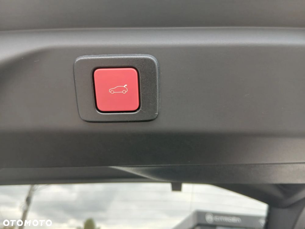 Peugeot 3008 1.2 PureTech mHEV GT E-DCS6 - 21