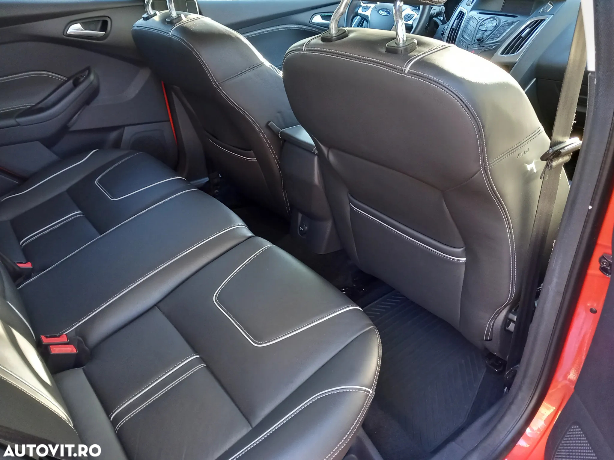 Ford Focus Turnier 1.6 EcoBoost Start-Stopp-System Champions Edition - 10