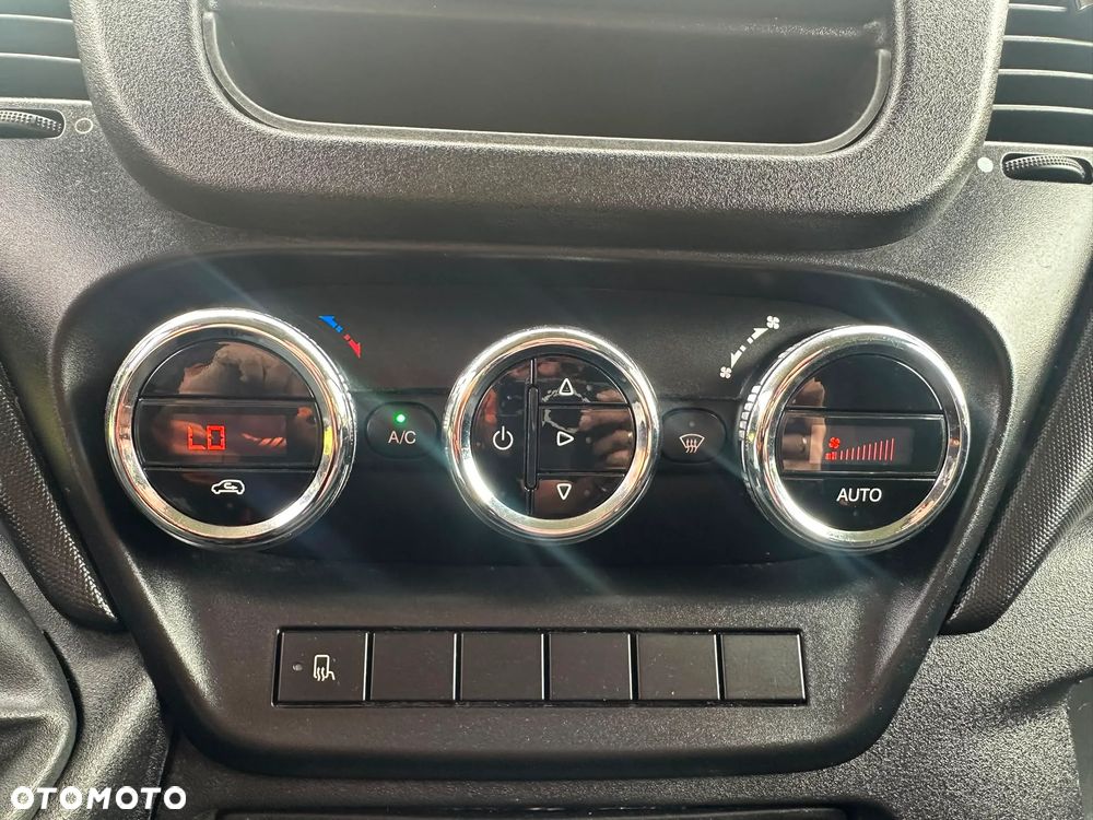 Iveco Daily 35S17 3.0 diesel KONTENER-CHŁODNIA THERMO KING, 170kM, 2016 rok, WEBASTO, KLIMA, ORGINALNY PRZEBIEG! - 29