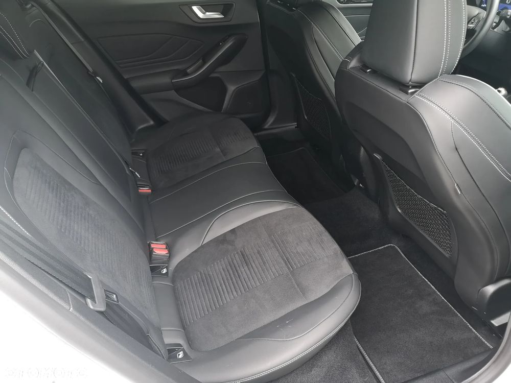 Ford Focus 2.0 EcoBlue S&S ST mit Styling-Paket - 28