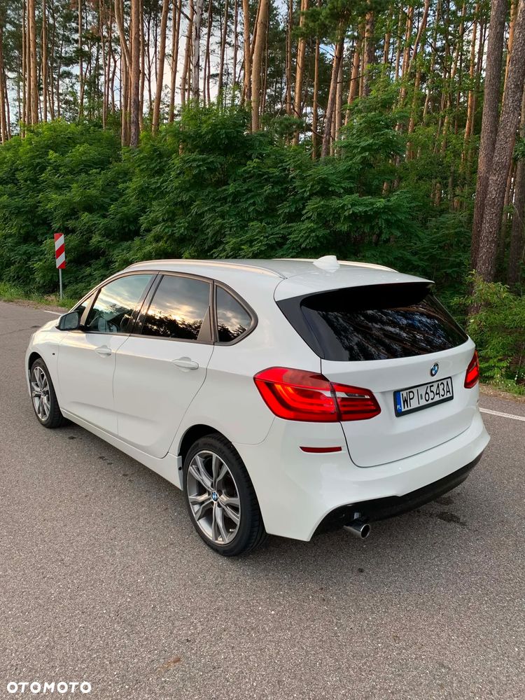 BMW Seria 2 218d - 5
