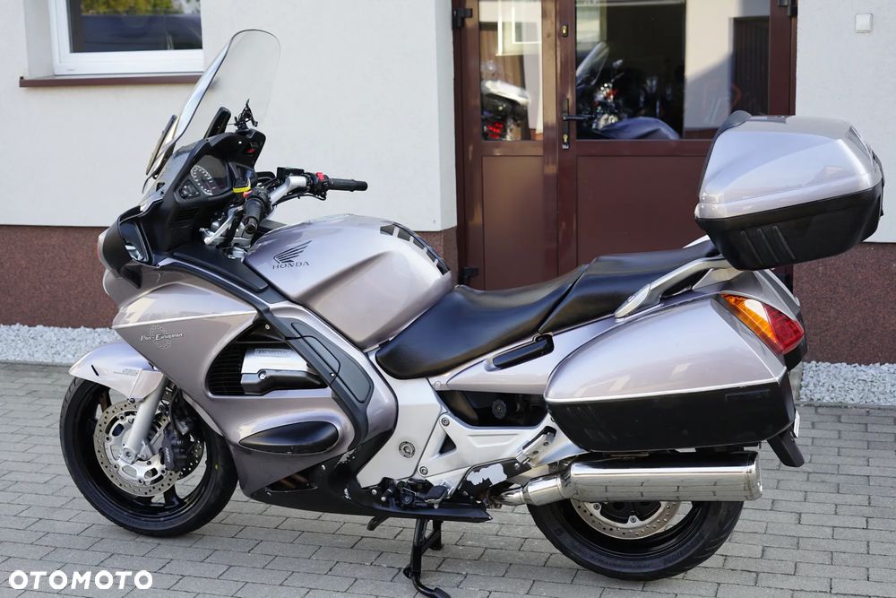 Honda ST - 18