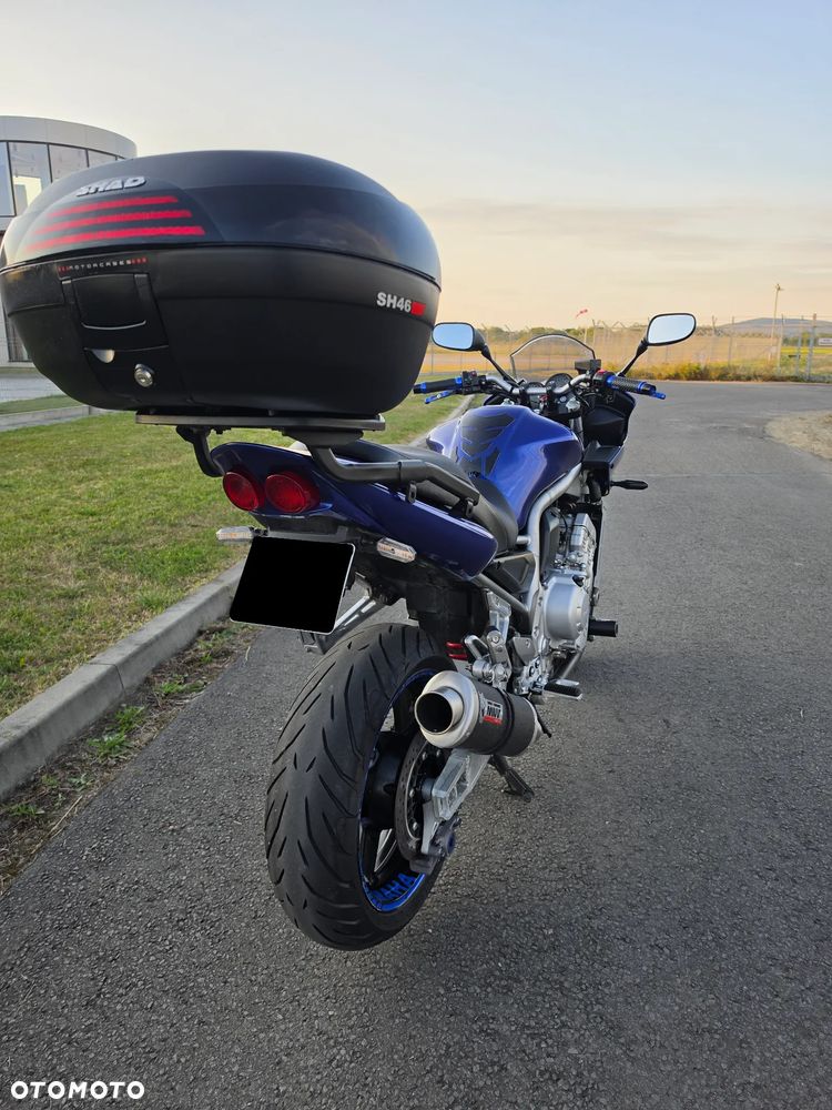 Yamaha FZS - 10