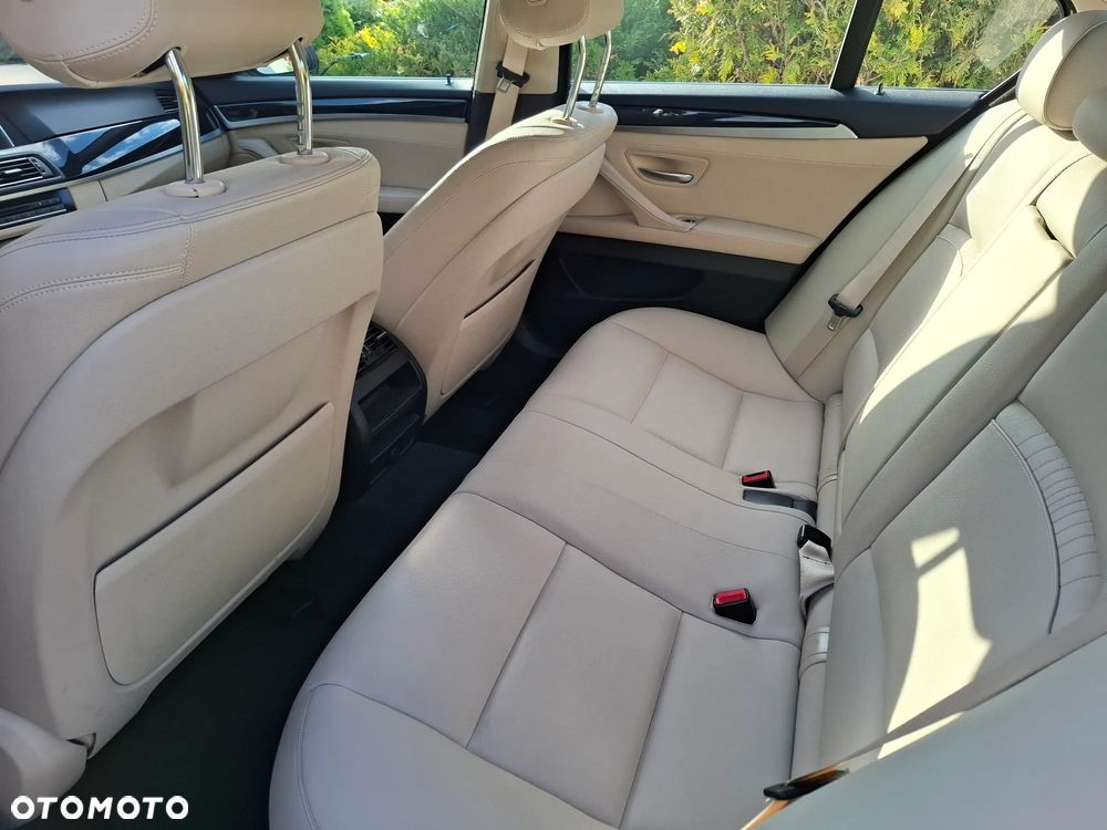 BMW Seria 5 518d Advantage - 14