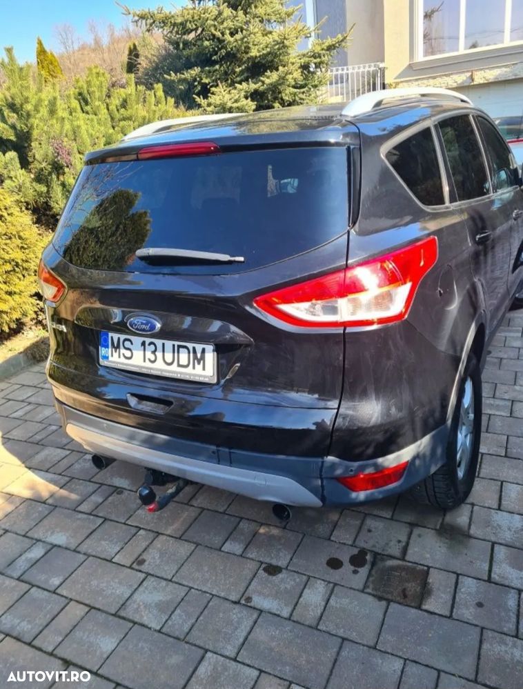 Ford Kuga 2.0 TDCi Powershift 4WD Trend - 4