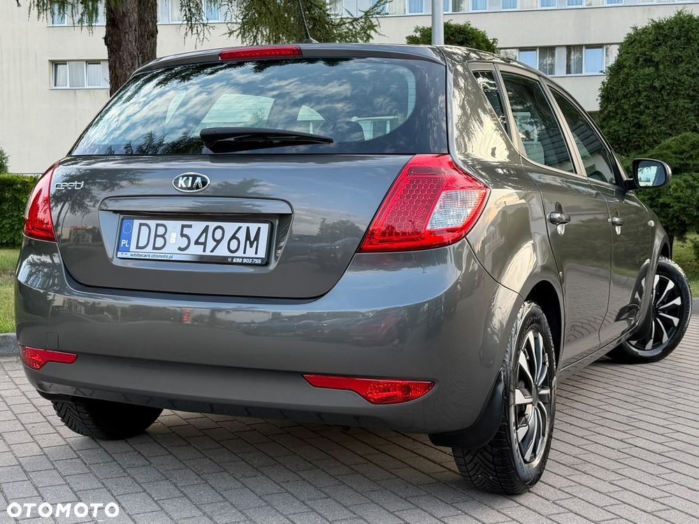 Kia Ceed 1.4 CVVT Dream-Team Edition - 5