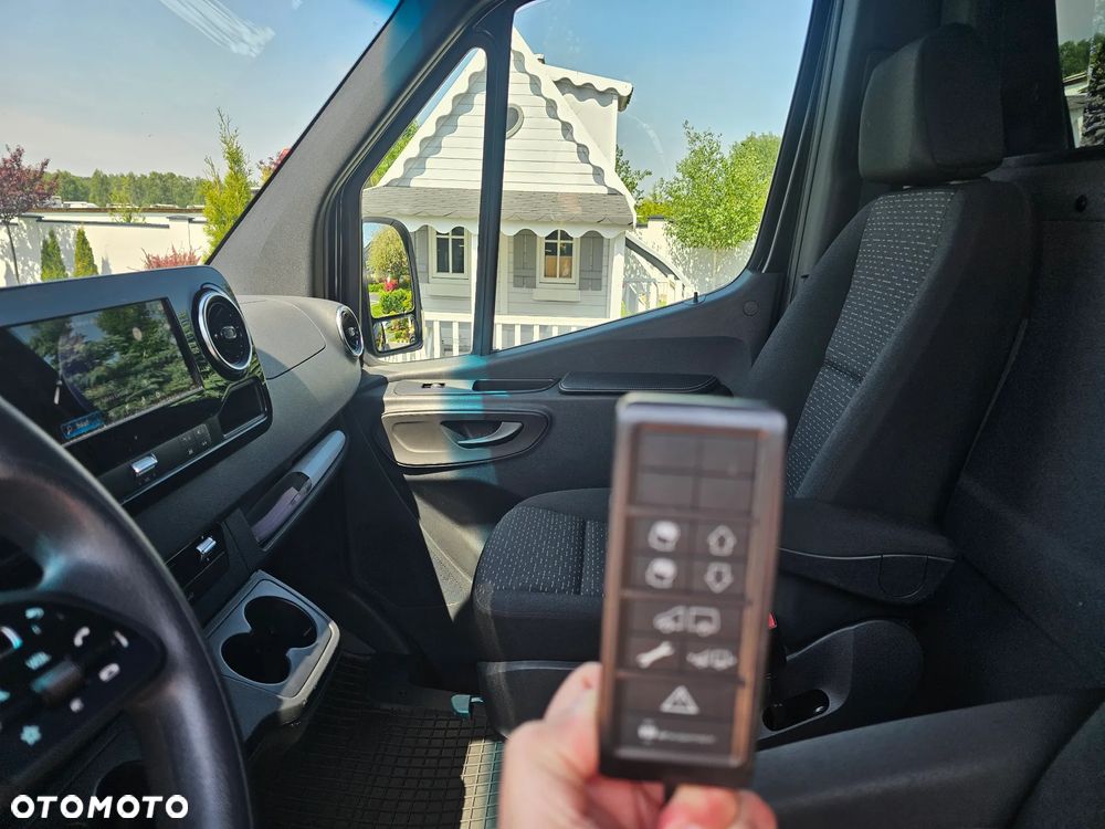Mercedes-Benz SPRINTER 319 V6 3.0 CDI POMOC DROGOWA LAWETA KEEGER - 33