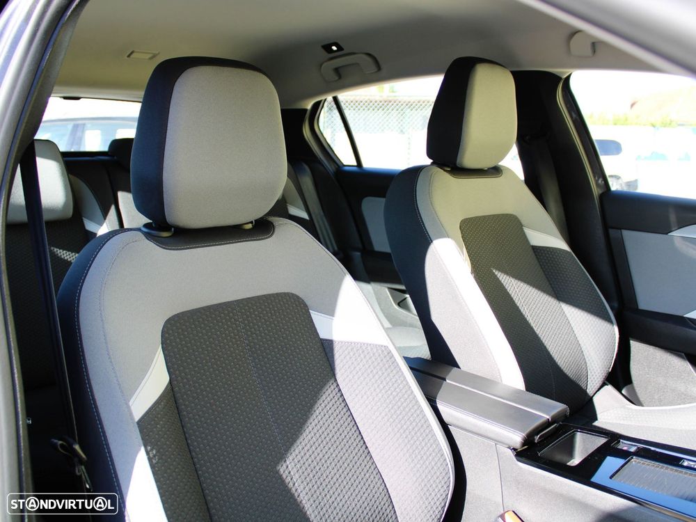 Opel Astra 1.6 T PHEV Business - 48