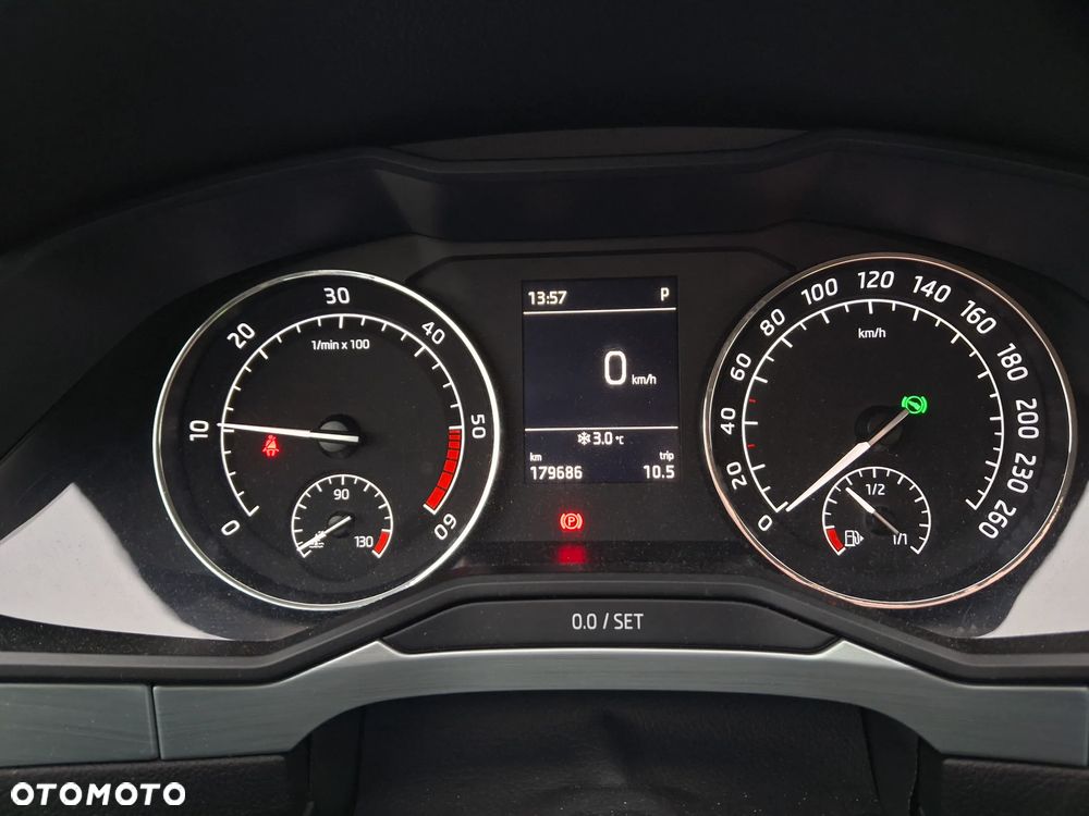 Skoda Superb 2.0 TDI Ambition DSG7 - 12