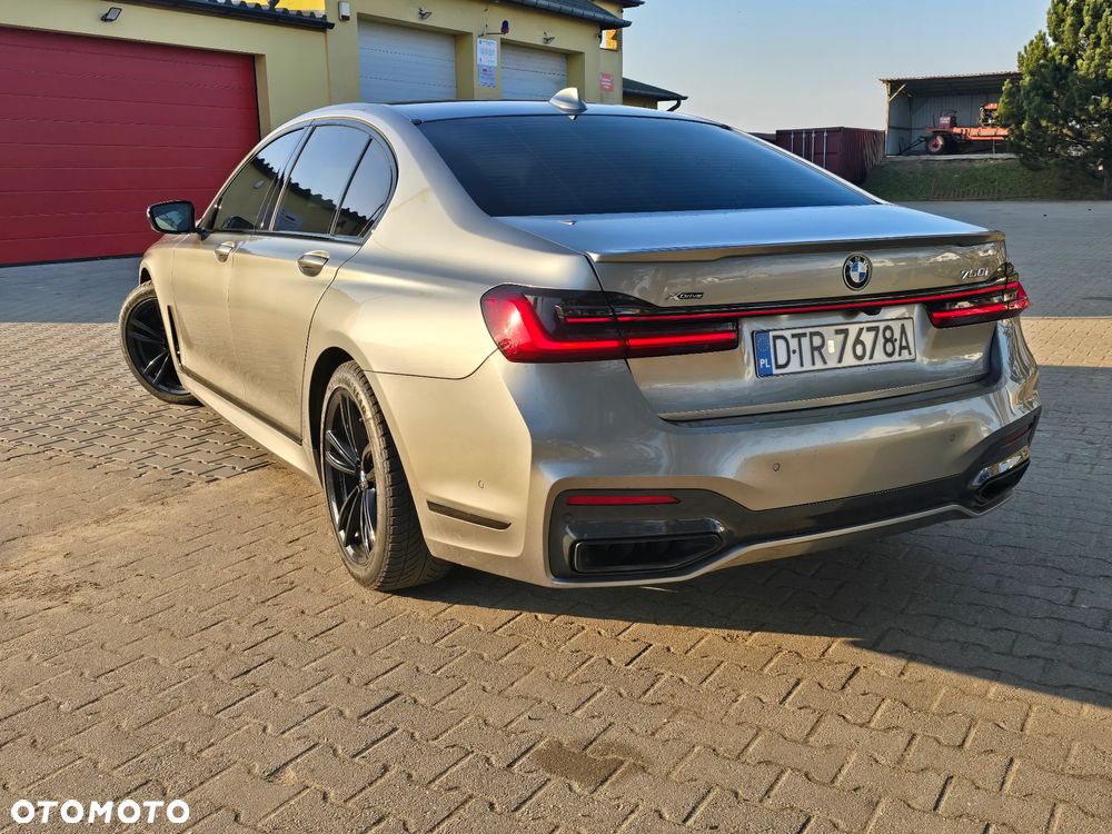 BMW Seria 7 750i xDrive sport - 7