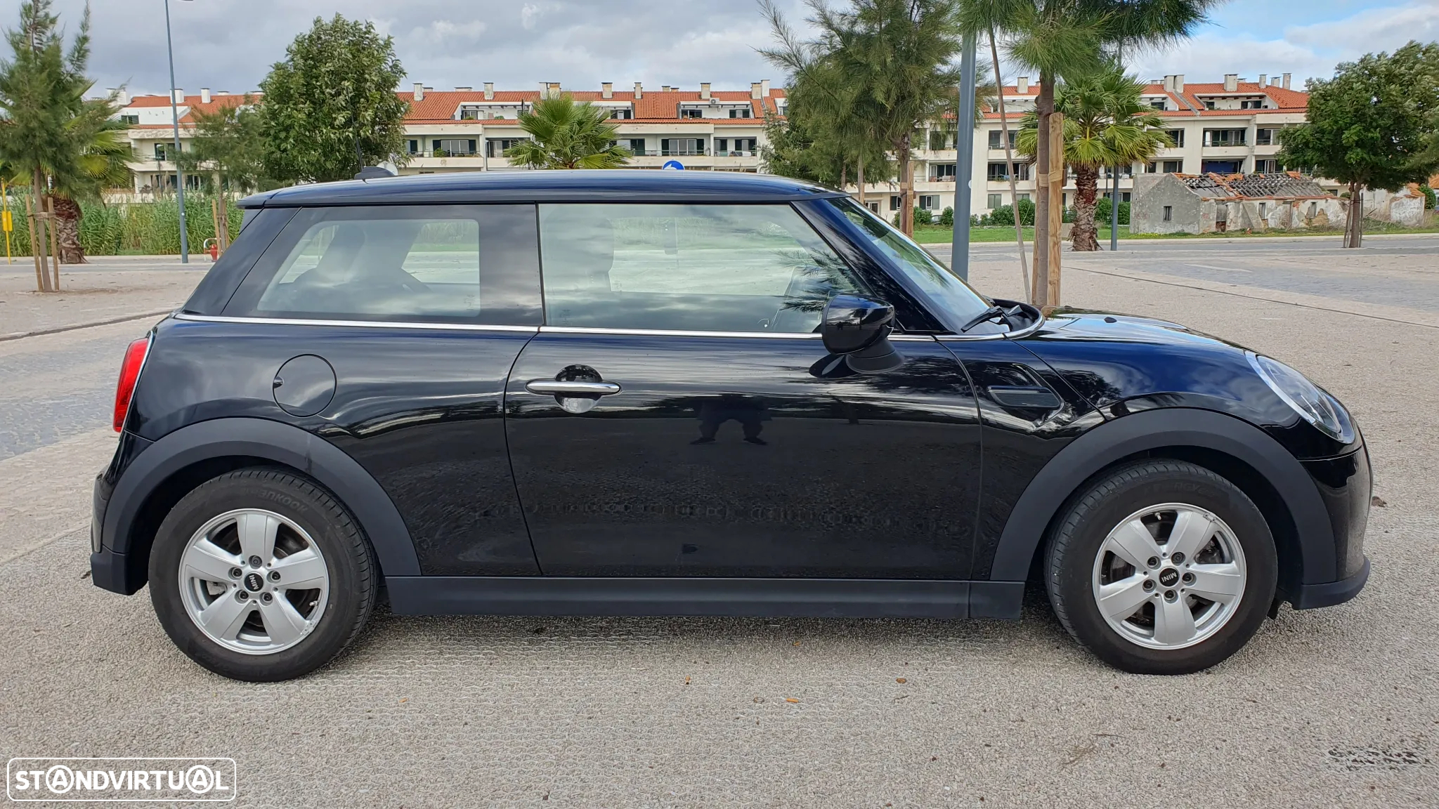 MINI 3 Portas One Essential - 3