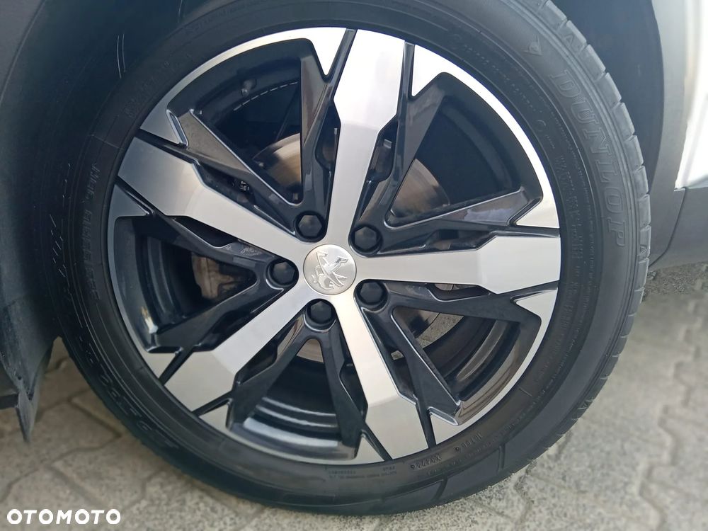 Peugeot 3008 1.5 BlueHDi Allure Pack S&S EAT8 - 28