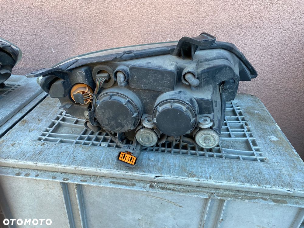 lampy mazda 2 I soczewki komplet eu całe - 8