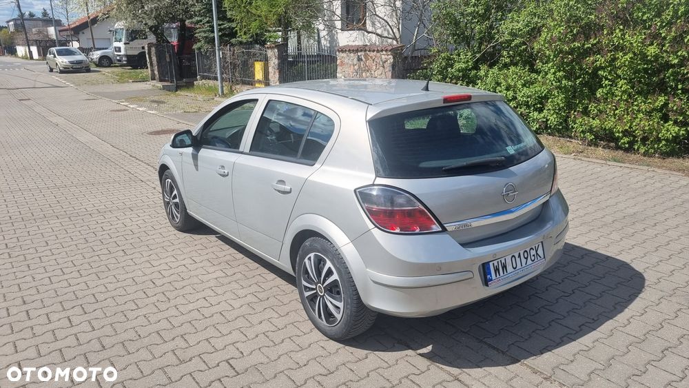 Opel Astra 1.4 - 4