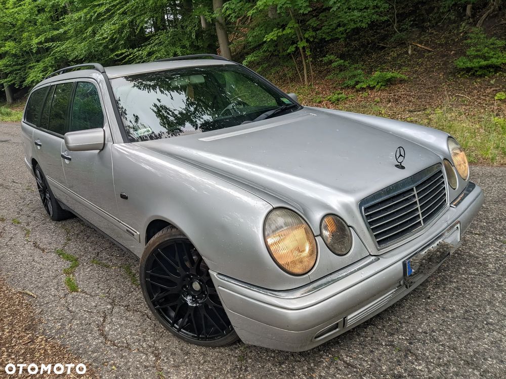 Mercedes-Benz Klasa E 300 T TD Avantgarde - 1