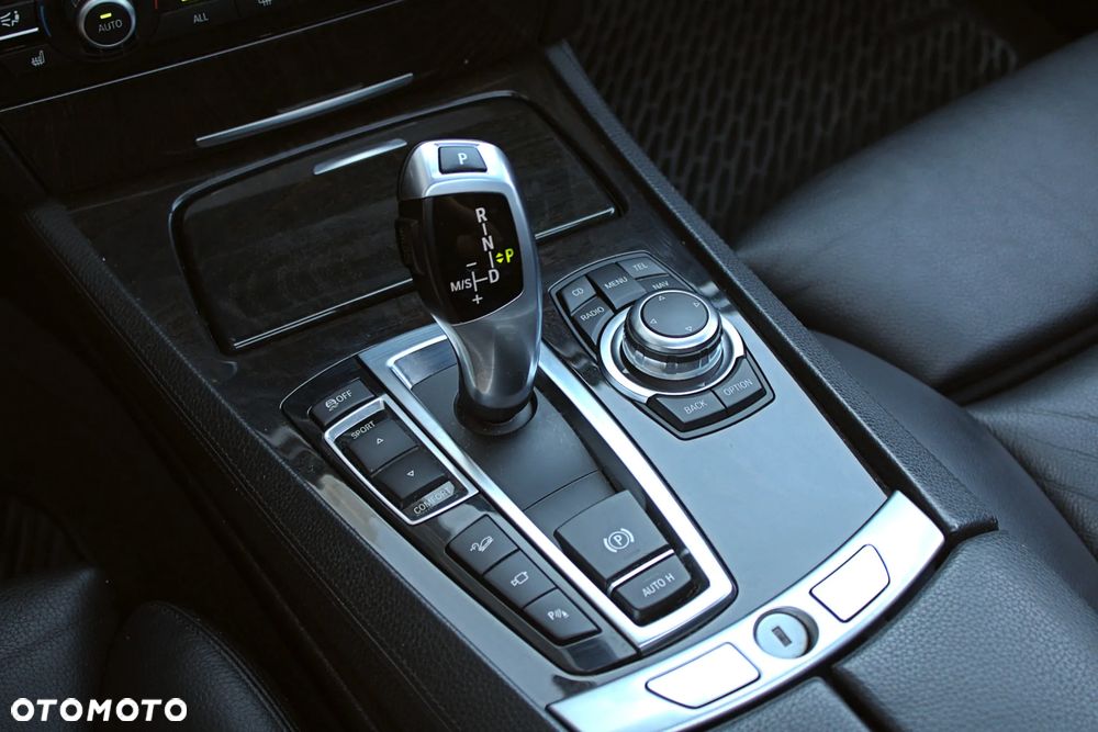 BMW Seria 7 740d xDrive - 28