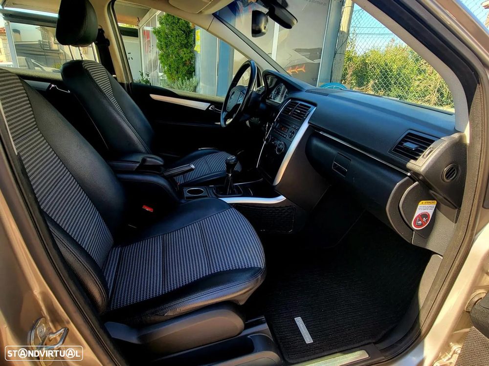 Mercedes-Benz B 180 - 8