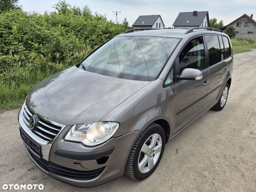 Volkswagen Touran - 2