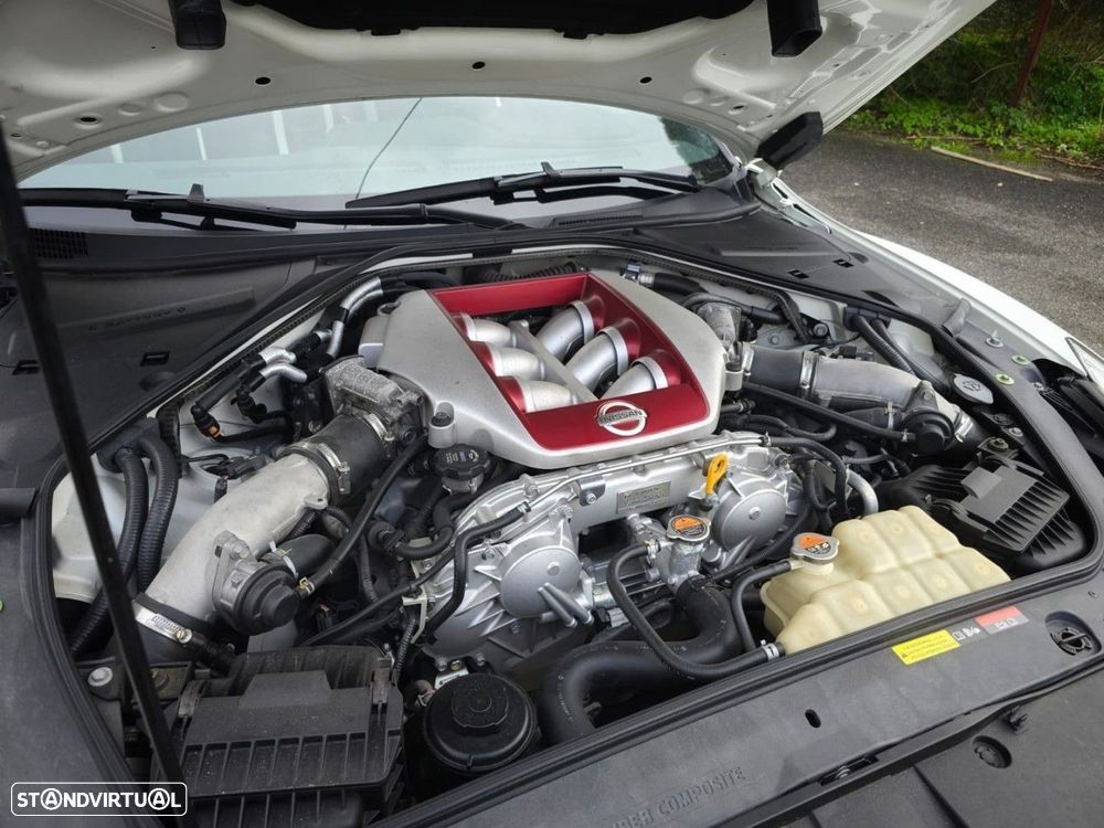 Nissan GT-R 3.8 V6 Black Edition - 48