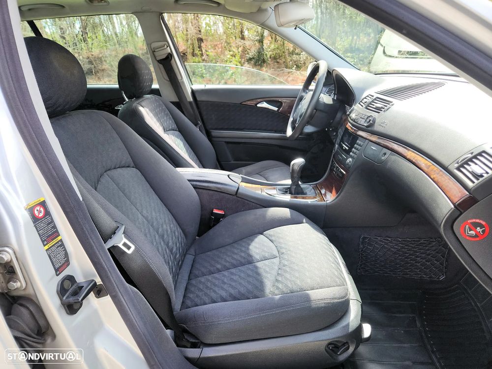 Mercedes-Benz E 220 CDi Avantgarde - 12