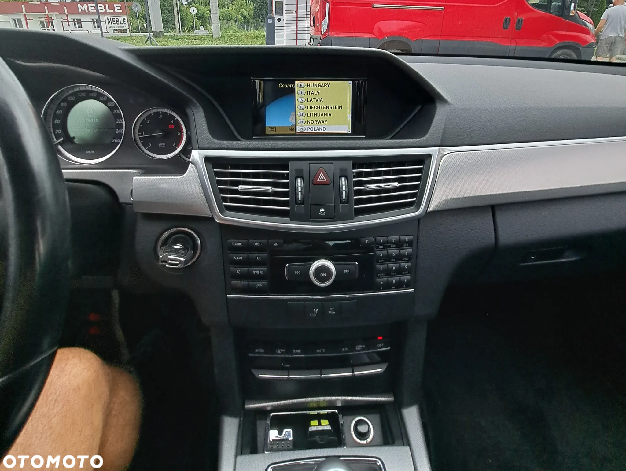Mercedes-Benz Klasa E 200 CDI Classic - 16