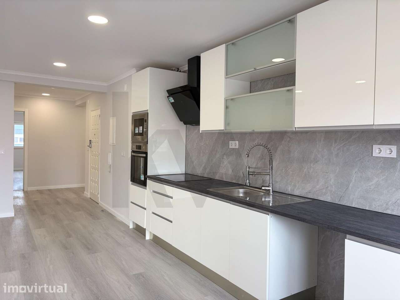 Apartamento T4 Remodelado com Recuperador de Calor e 2 frentes solares - Grande imagem: 3/30