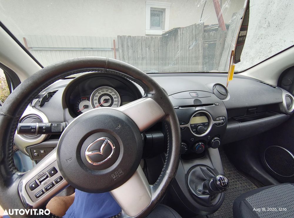 Mazda 2 1.3i TE - 6