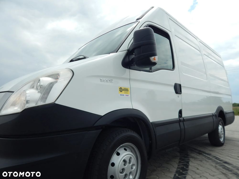 Iveco DAILY 35S15 2,3HPI L2H2 LIFT - 31