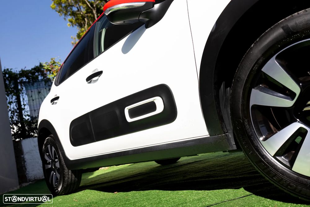 Citroën C3 1.2 PureTech Shine - 24