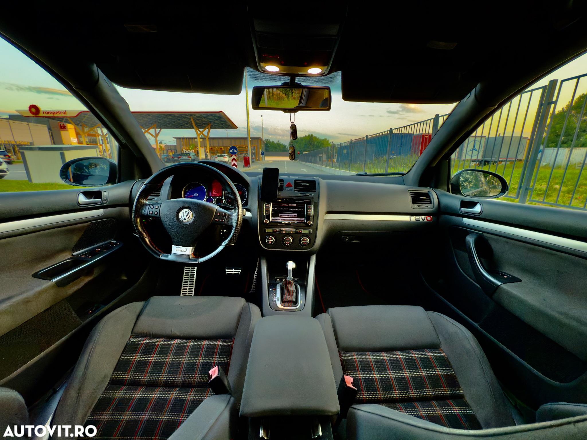 Volkswagen Golf 2.0 FSI GTI DSG - 9
