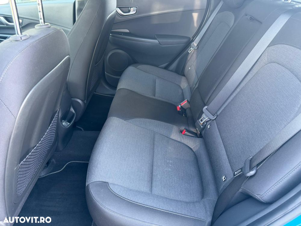 Hyundai KONA Select - 14