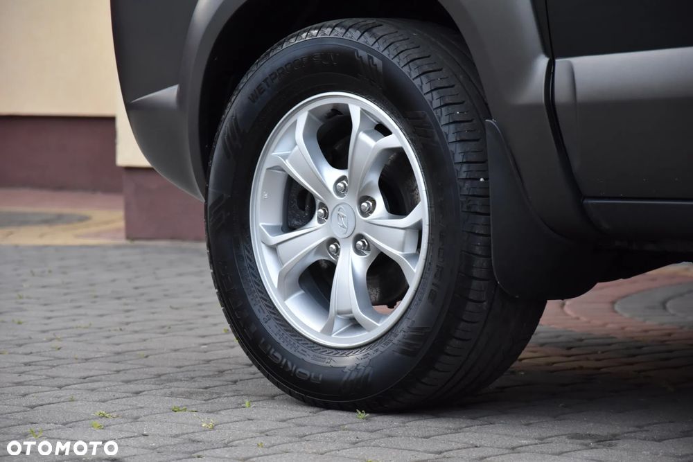 Hyundai Tucson 2.0 4WD GLS - 15