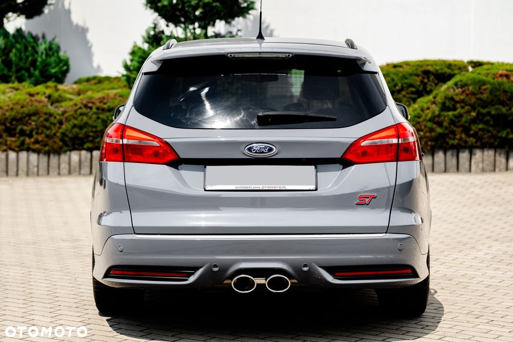 Ford Focus 2.0 TDCi ST - 12
