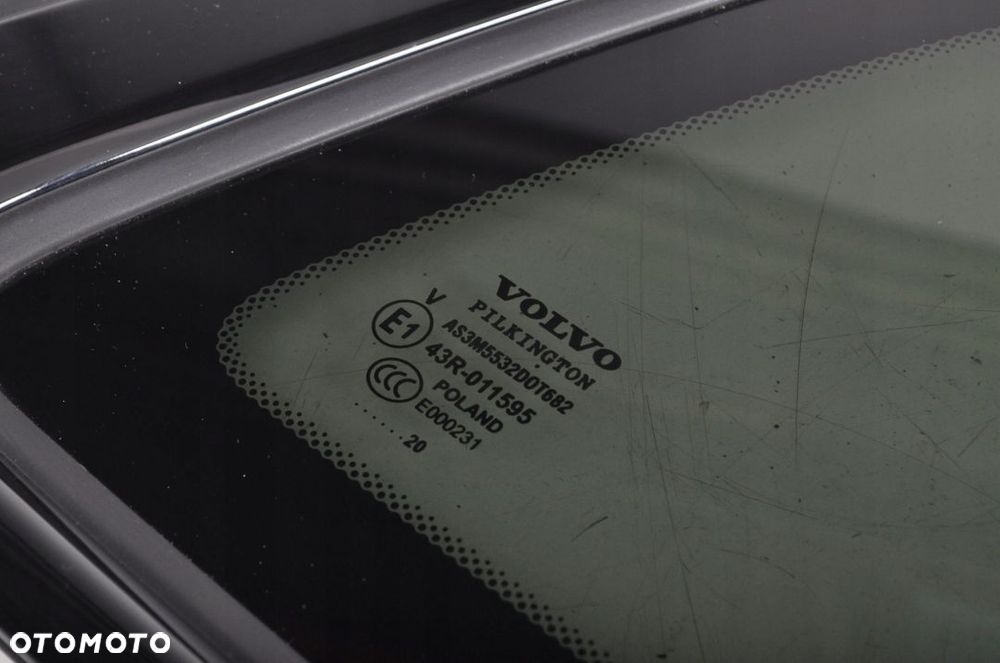 VOLVO V60 II SZYBA KAROSERYJNA PRAWA TYLNA - 2