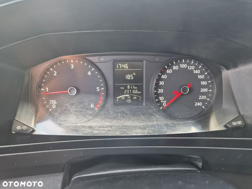 Volkswagen Transporter - 11