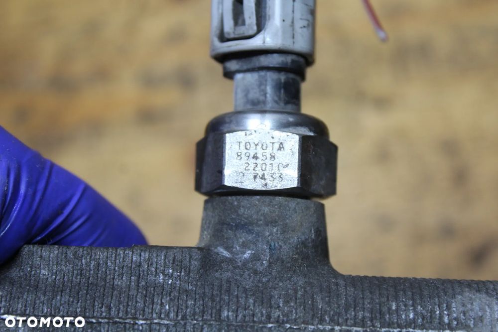 LISTWA WTRYSKOWA TOYOTA AVENSIS T25 2.0 VVTI 1AZ-FSE - 8