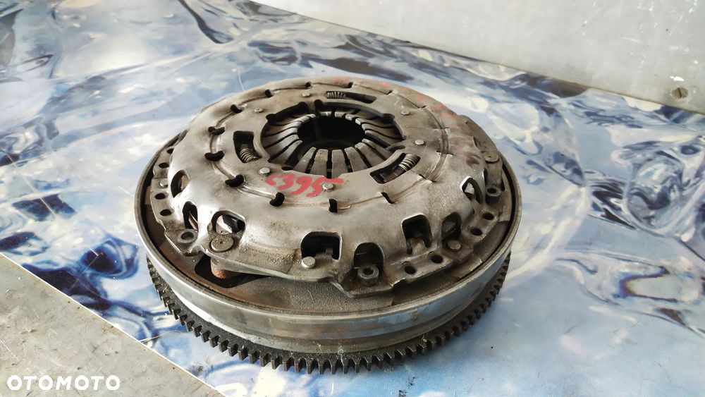 DWUMASA KOLA BMW E 82 - 1