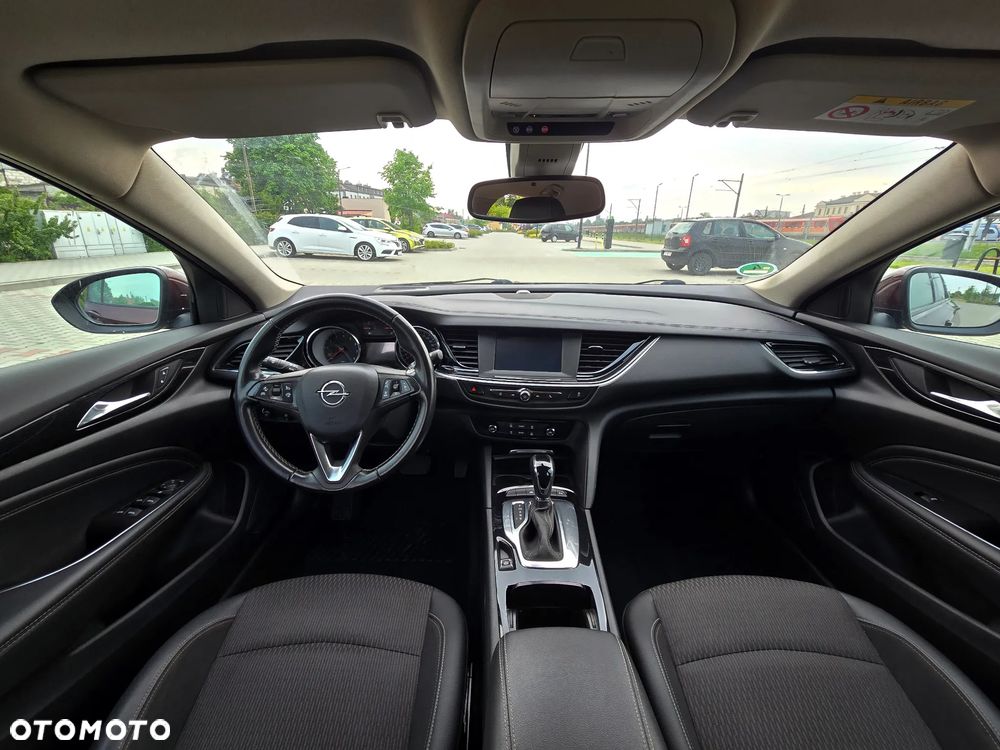 Opel Insignia - 12