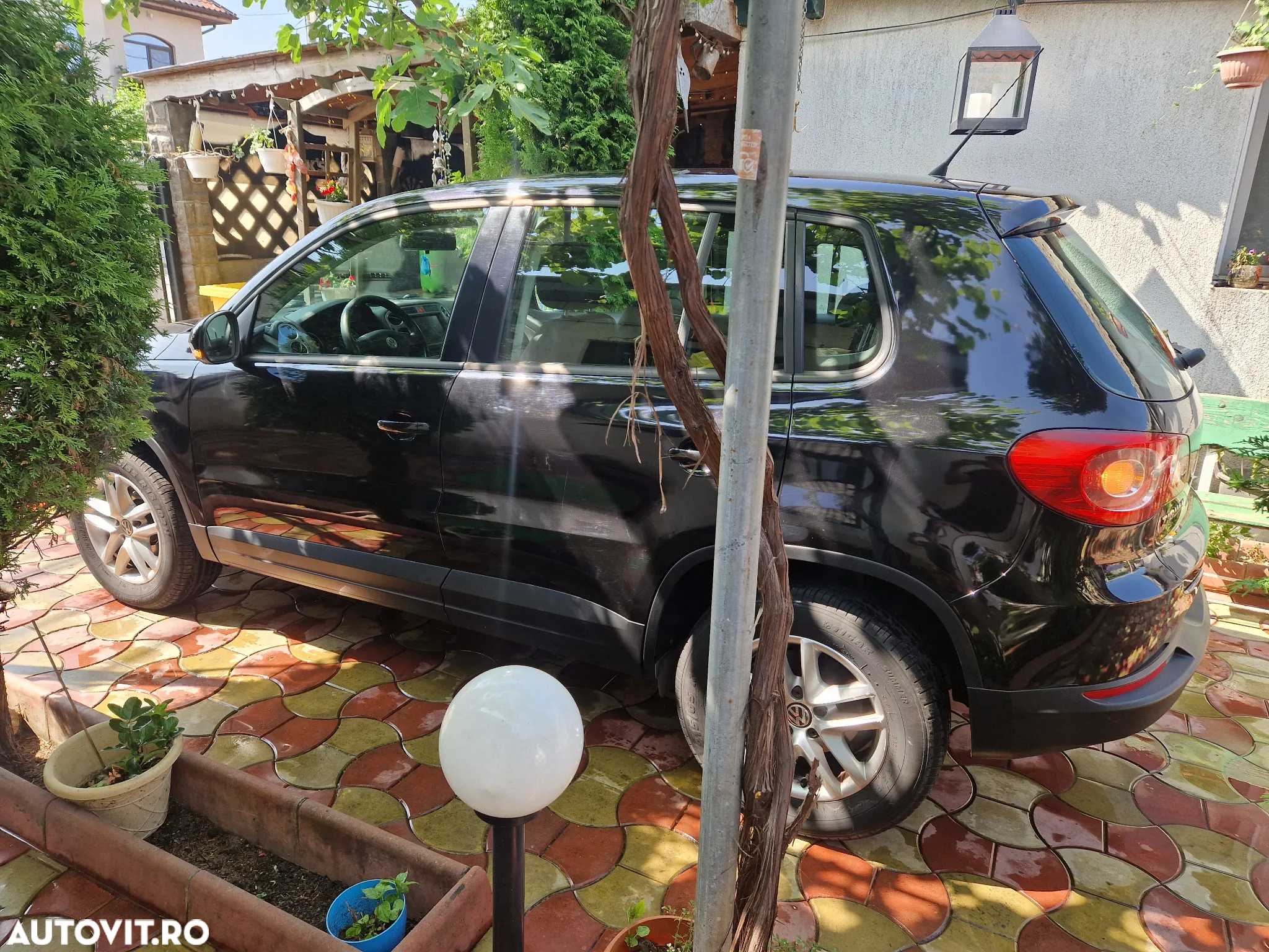 Volkswagen Tiguan 2.0 TDI DPF BlueMotion Technology Trend & Fun - 4