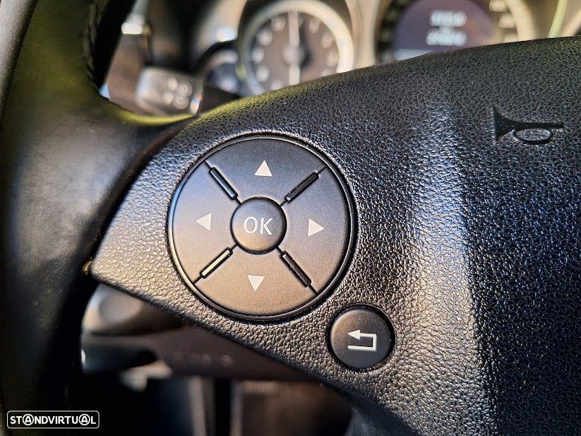 Mercedes-Benz E 250 BlueTEC Avantgarde - 15