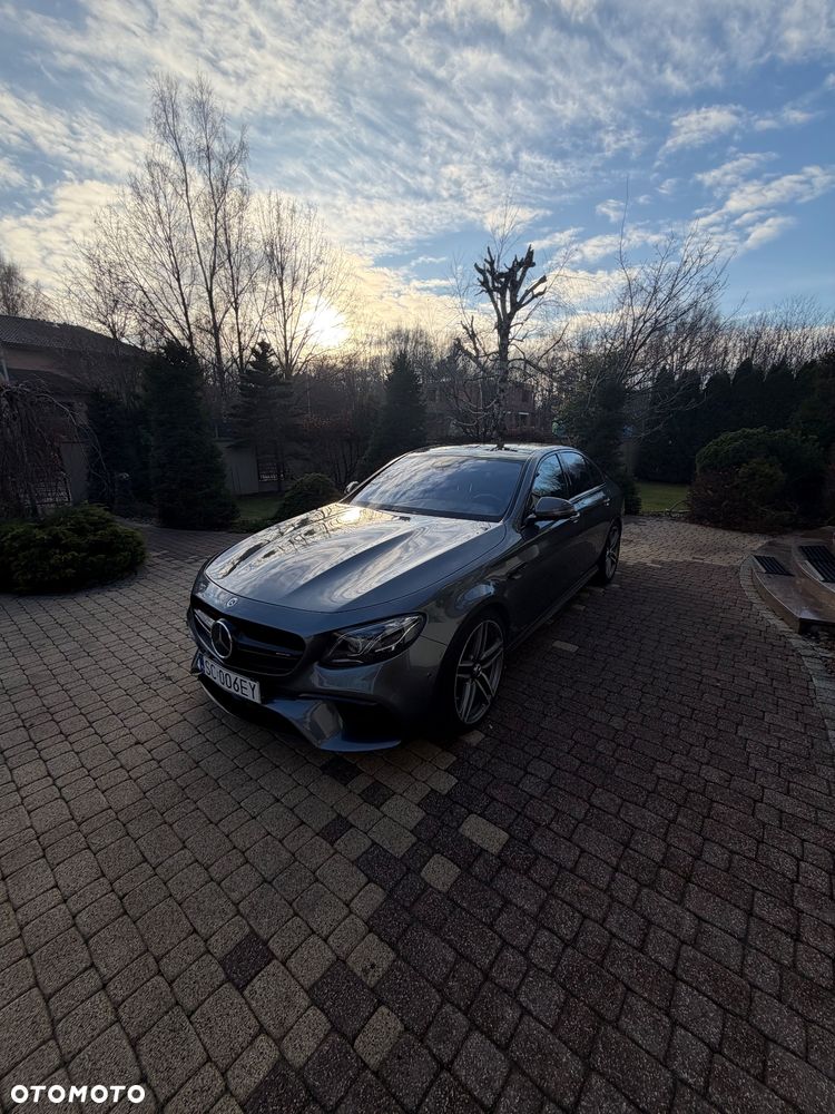 Mercedes-Benz Klasa E AMG 63 S 4-Matic+ - 5