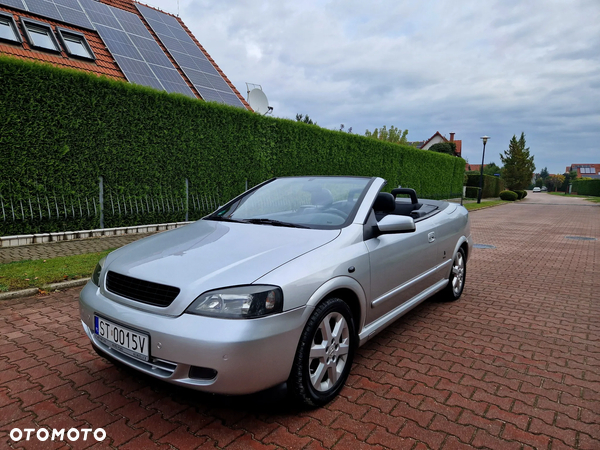 Opel Astra II Cabrio 2.2 Bertone