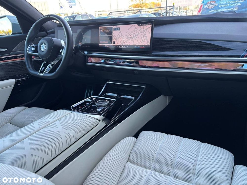 BMW Seria 7 - 22