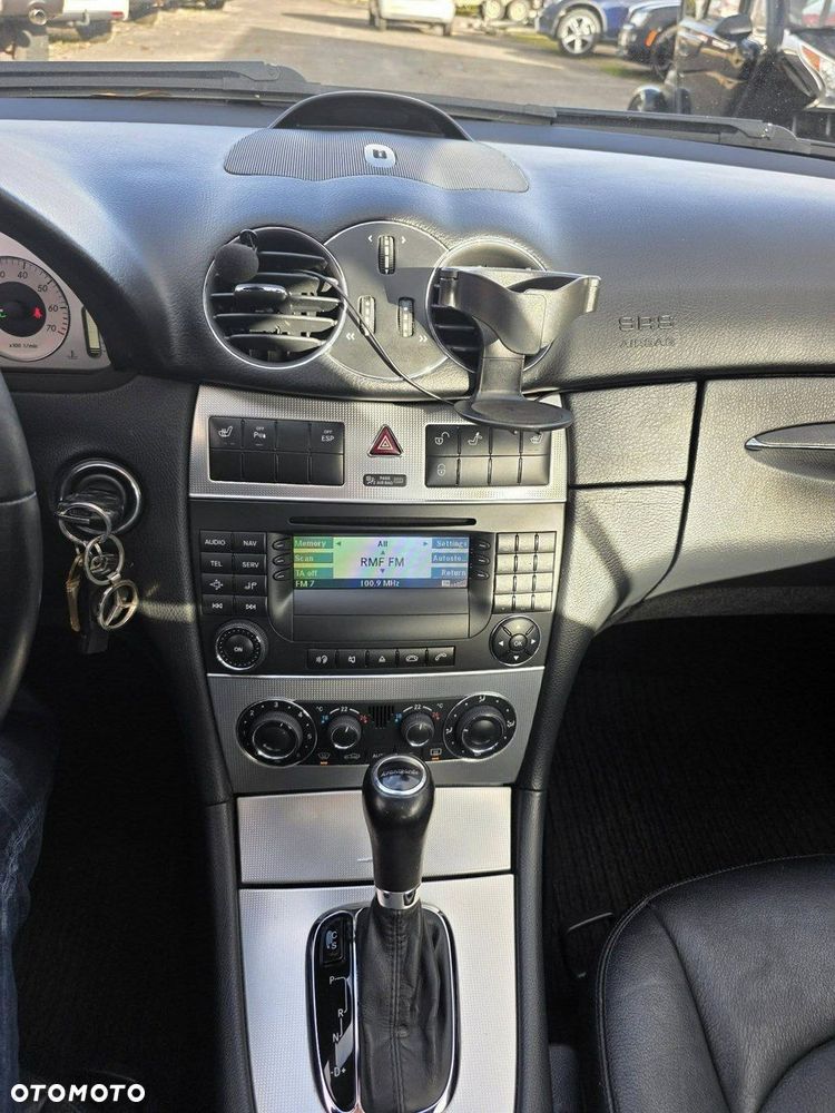 Mercedes-Benz CLK - 17